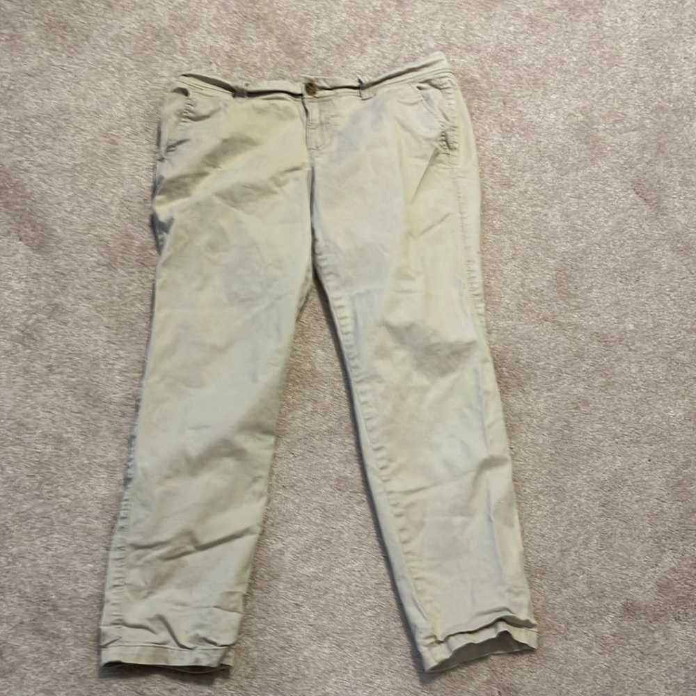 Womens old navy khaki’s